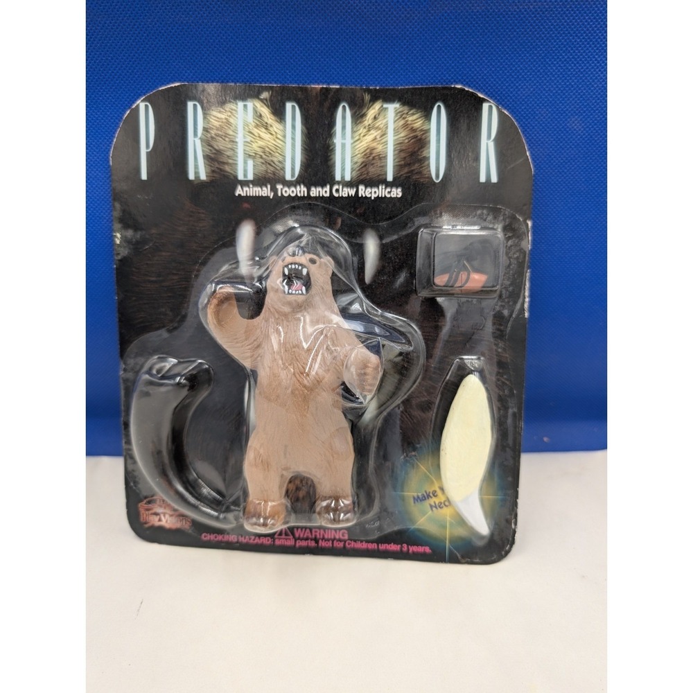RARE Packaging Error Predator Animal Tooth Claw Replicas Mis-carded Grizzley